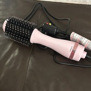 Belleza Volumizing Blowout Brush | 2" Professional Hot Brush (Pink) USED ONCE